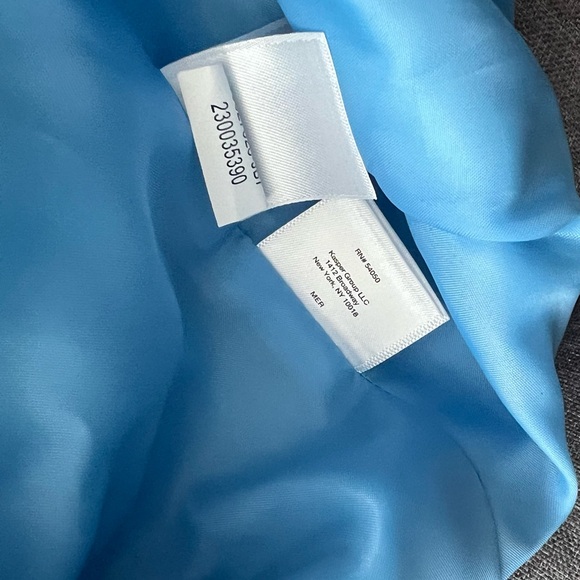 Blazer - Picture 4 of 4